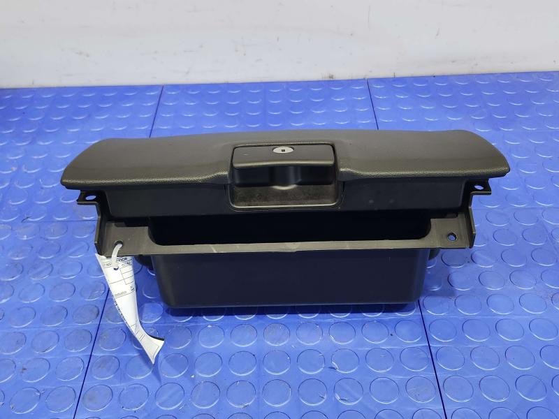 2014 Chevrolet Silverado 1500 Glove Box