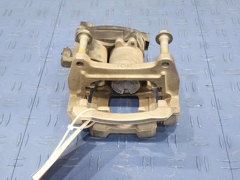 2017 Cadillac XT5 Caliper