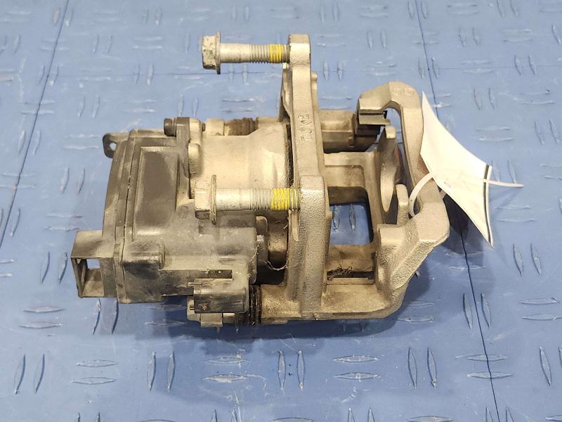 2017 Cadillac XT5 Caliper