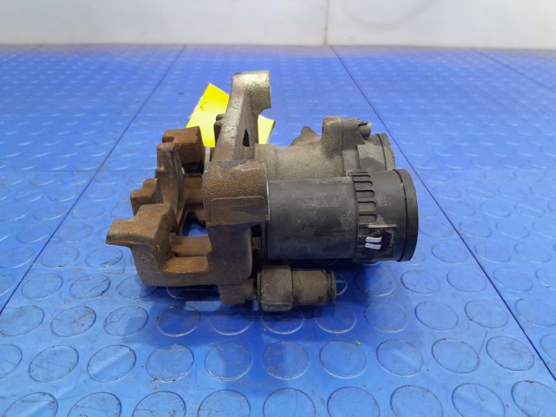 2015 Subaru Legacy Caliper