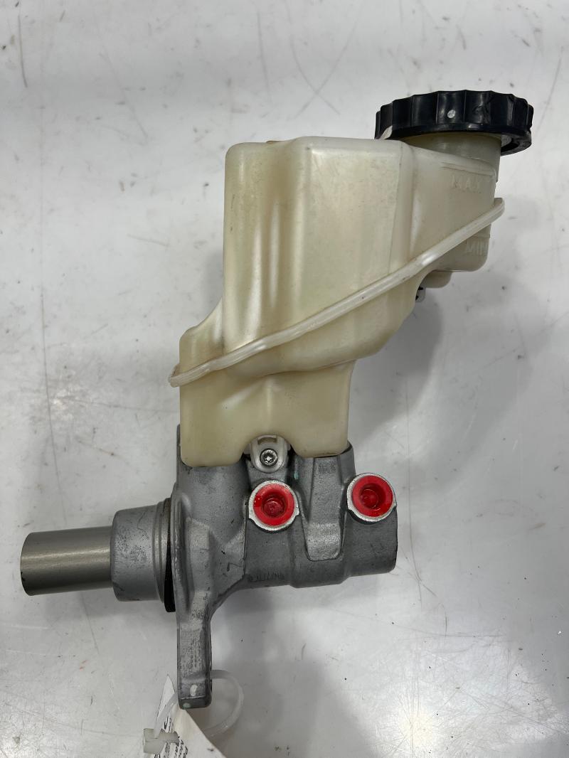 2015 Nissan Altima Master Cylinder