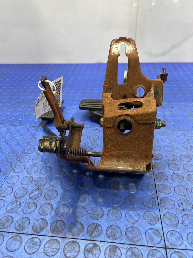1986-1987 Honda Accord Accelerator Pedal / Brake Pedal Assembly Genuine OEM