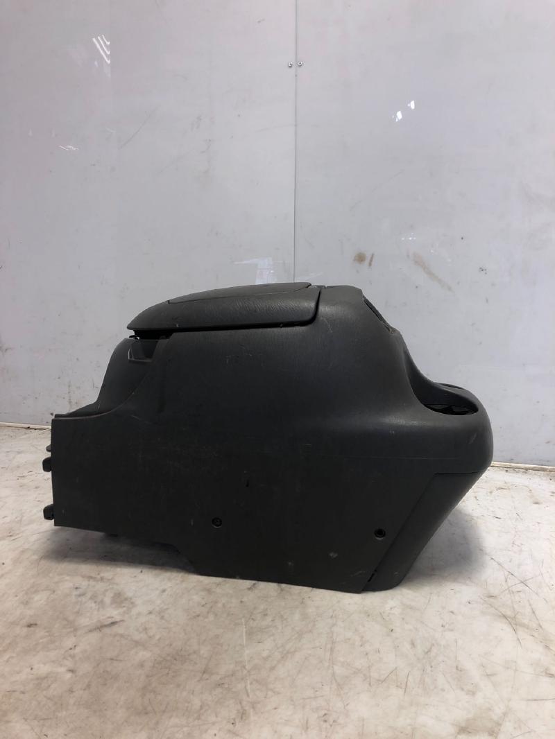 2001 - 2007 Toyota Sequoia Center Console Assembly Gray (FA11) w/o Rear Audio OEM 589100C011B0