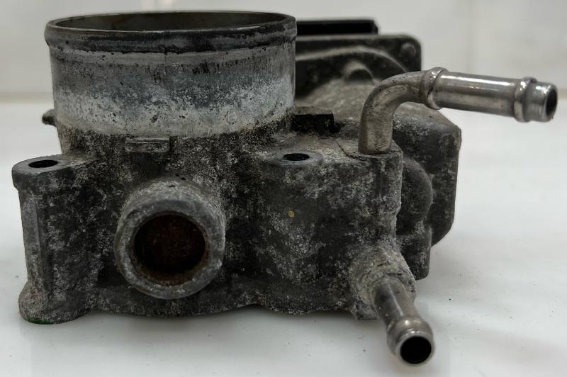 2005 - 2008 Toyota Corolla 1.8L 1ZZFE Throttle Body Assembly OEM 220300D031