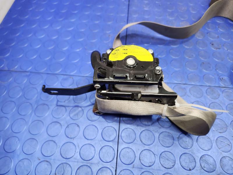 2016 Kia Sedona Front Seat Belt