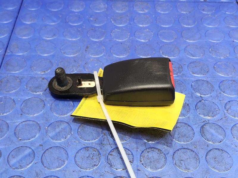 2015 Jeep Grand Cherokee Rear Seat Belt