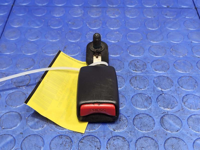 2015 Jeep Grand Cherokee Rear Seat Belt