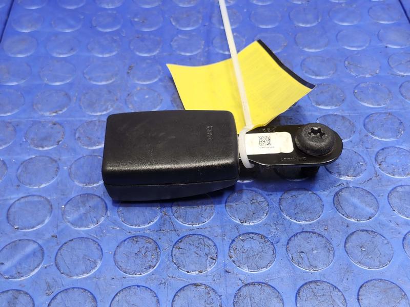 2015 Jeep Grand Cherokee Rear Seat Belt
