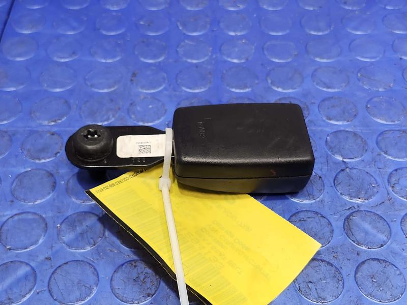 2015 Jeep Grand Cherokee Rear Seat Belt