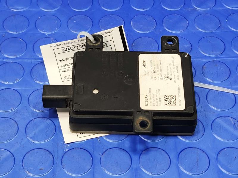 2022 Nissan Altima Camera/Projector