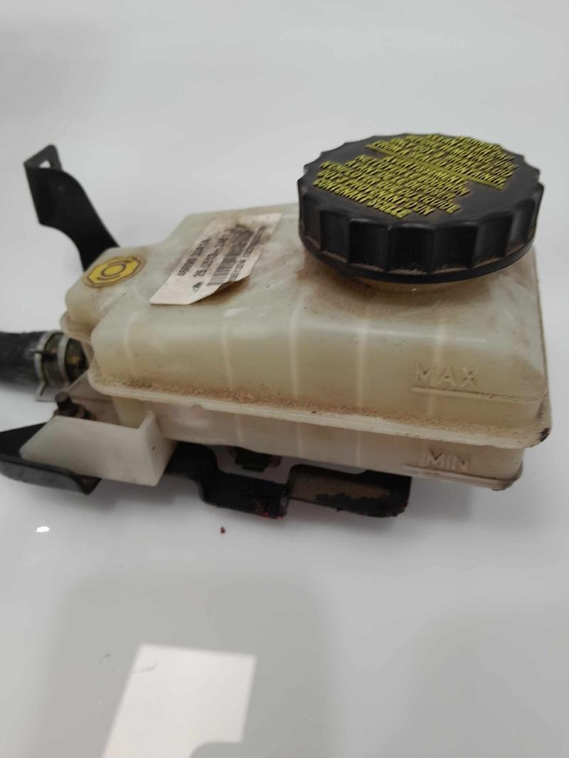 2015 Nissan Pathfinder Master Cylinder
