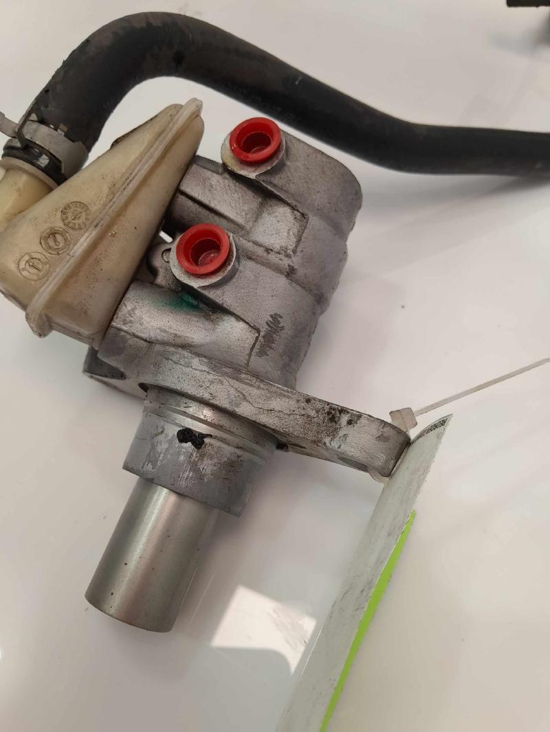 2015 Nissan Pathfinder Master Cylinder