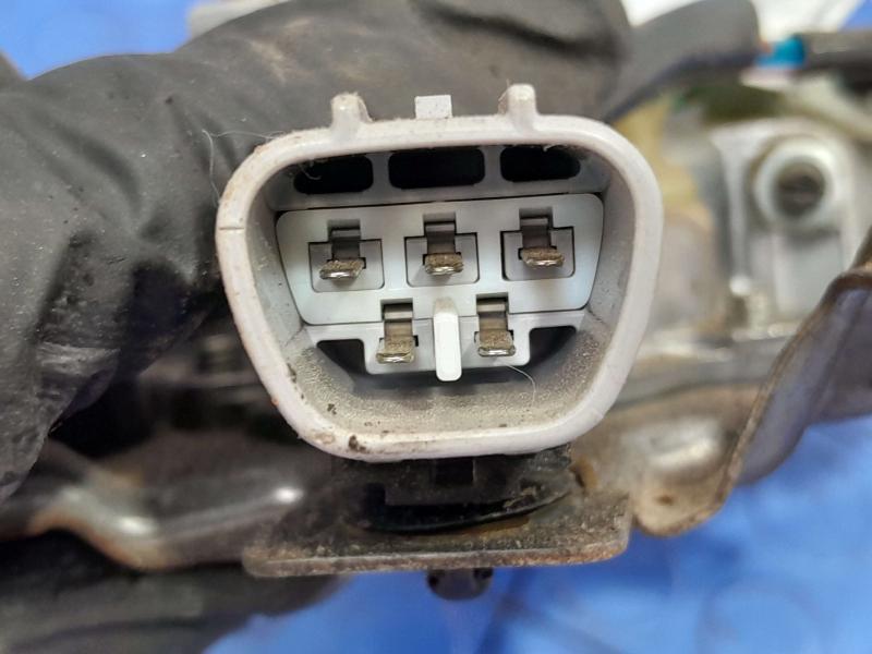 2001-2007 Toyota Sequoia Rear Wiper Motor Genuine OEM Part 8513034010