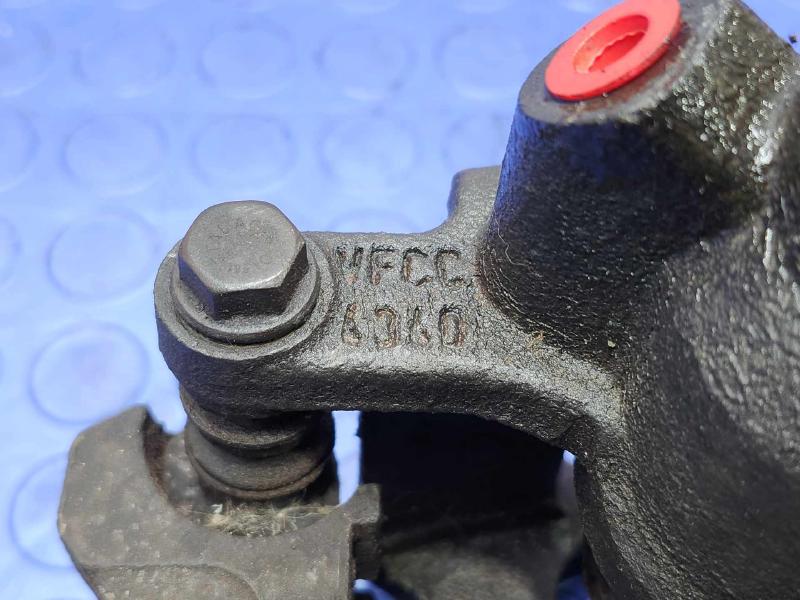 2013 Ford Taurus Caliper