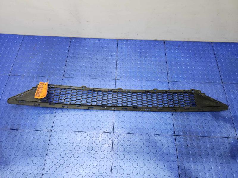 2015-2018 Hyundai Tucson Lower Front Bumper Grille Genuine OEM 86561-D3000