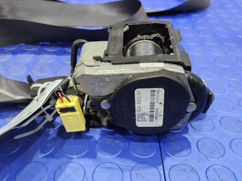 2011 Honda Pilot Front Seat Belt