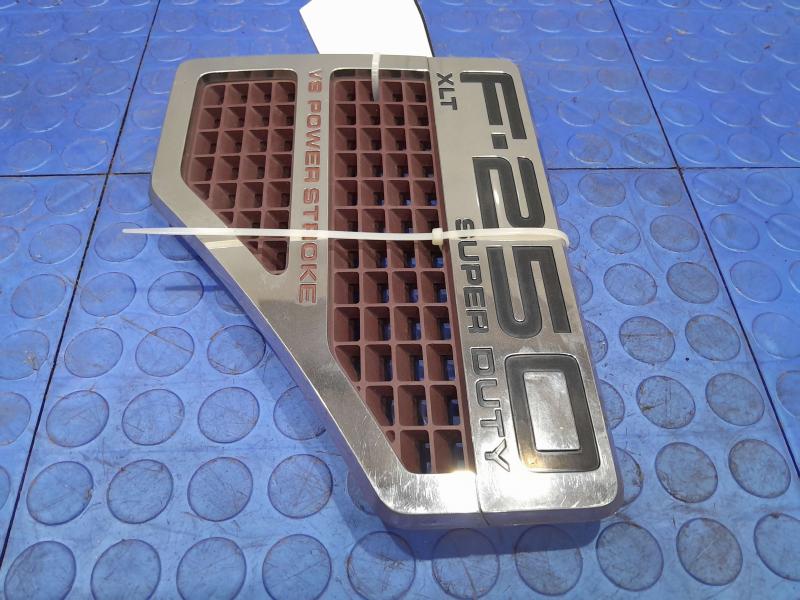 2008 Ford F-250 Super Duty Fender Moulding