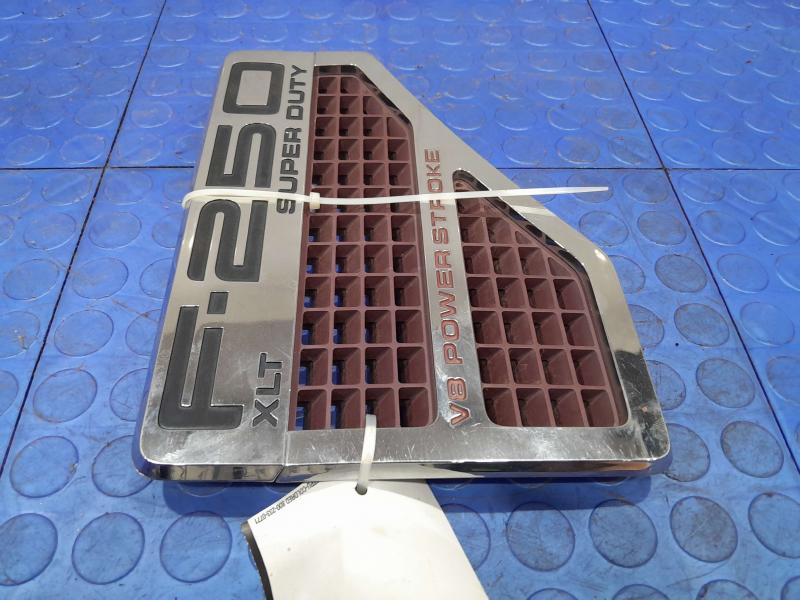 2008 Ford F-250 Super Duty Fender Moulding