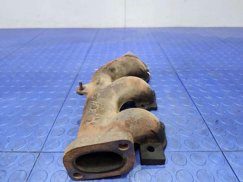 2007 Dodge Grand Caravan Exhaust Manifold