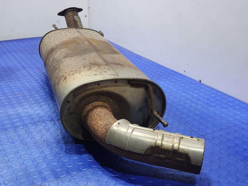2011-2015 Infiniti QX56 QX80 Center Intermediate Exhaust Muffler OEM 201001LA2A