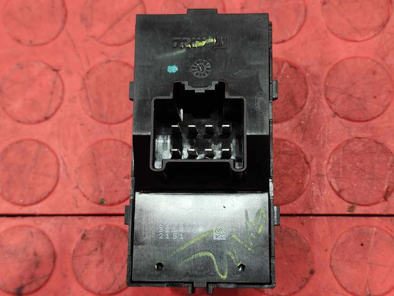 2013 Chevrolet Malibu Door Switch Front