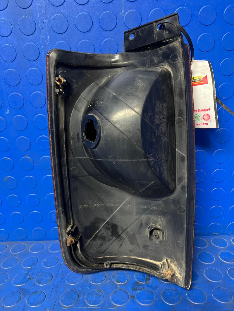 2002 Lincoln Navigator Tail Light Assembly