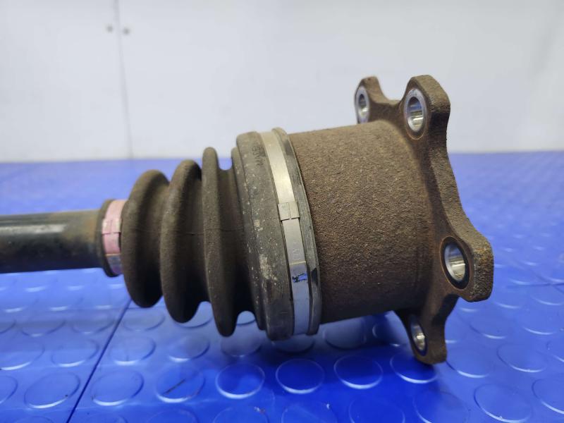 2011 Infiniti QX56 Axle Shaft
