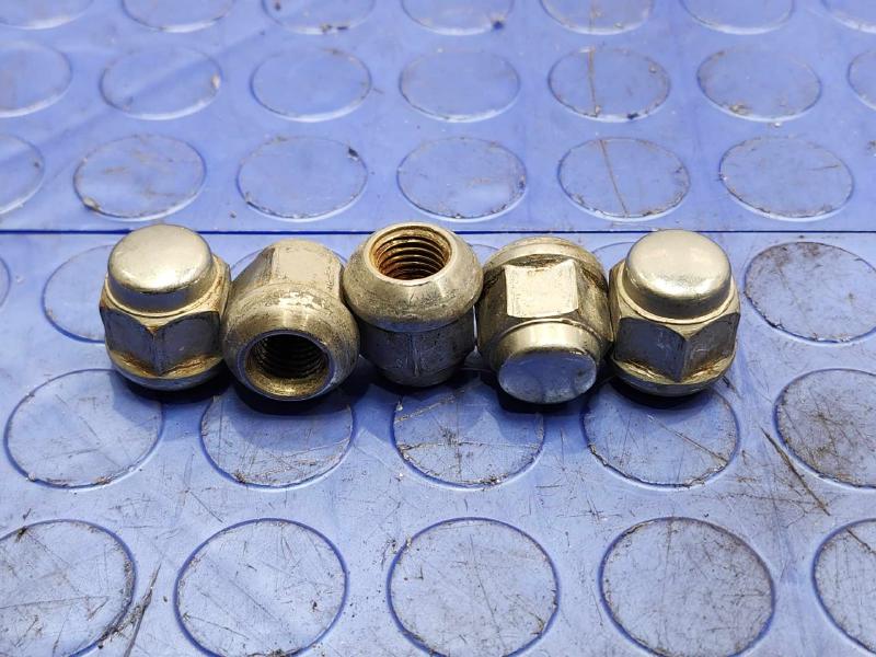 2016 Honda Civic Lug Nuts
