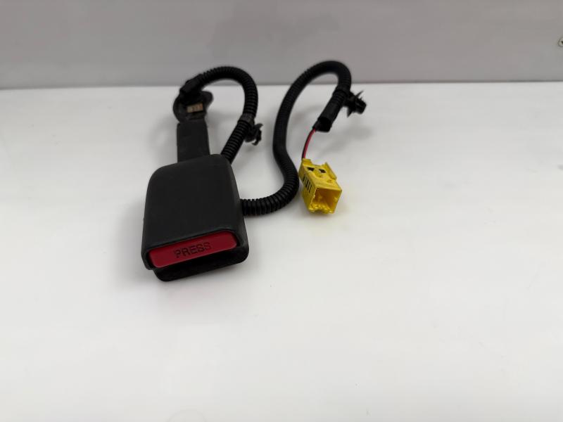 2012 Hyundai Elantra Front Seat Belt