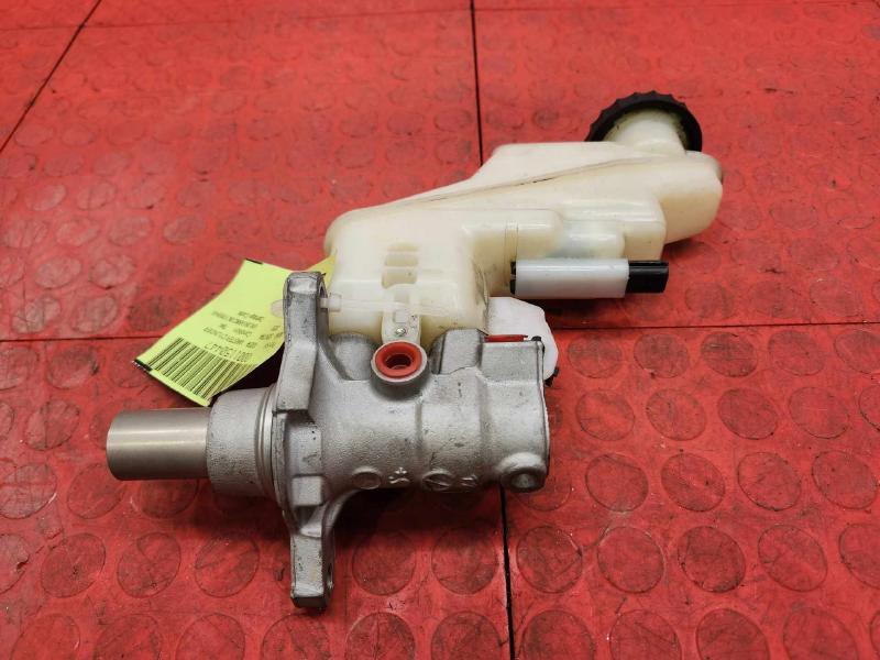 2020-2021 Nissan Sentra Brake Master Cylinder Assembly Genuine OEM 460106LA0D