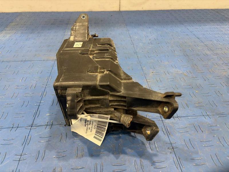 2007 Toyota RAV4 Engine Fuse Box