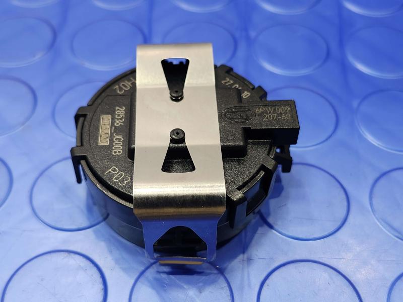 2011-2013 Infiniti QX56 Windshield Rain Sensor Genuine OEM Part 28536-JG00B