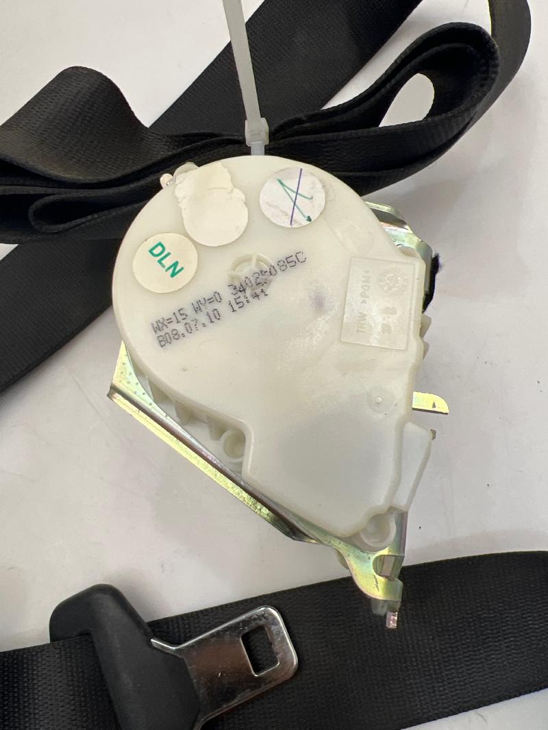 2011 Jaguar XF Rear Seat Belt