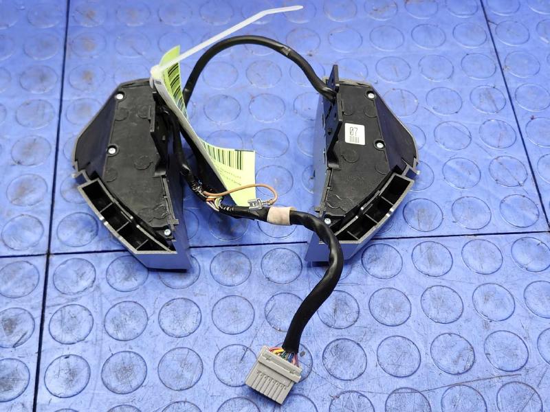 2015 Nissan Leaf Steering Wheel Cruise Control / Bluetooth Switch OEM 255503NF0A