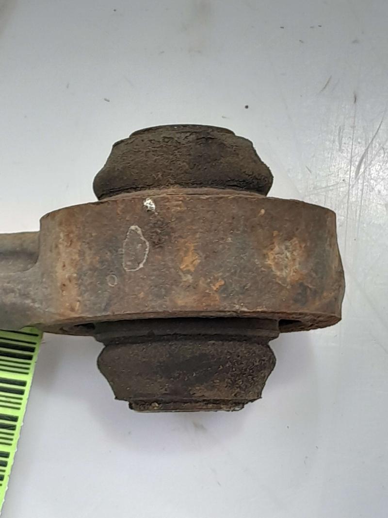 2014 Kia Sedona Lower Control Arm Rr
