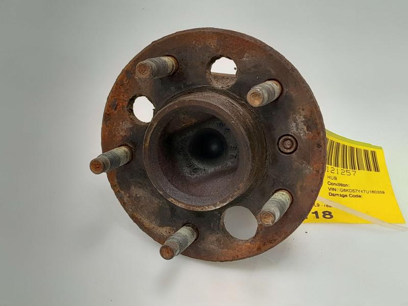 2007 Cadillac DTS Hub