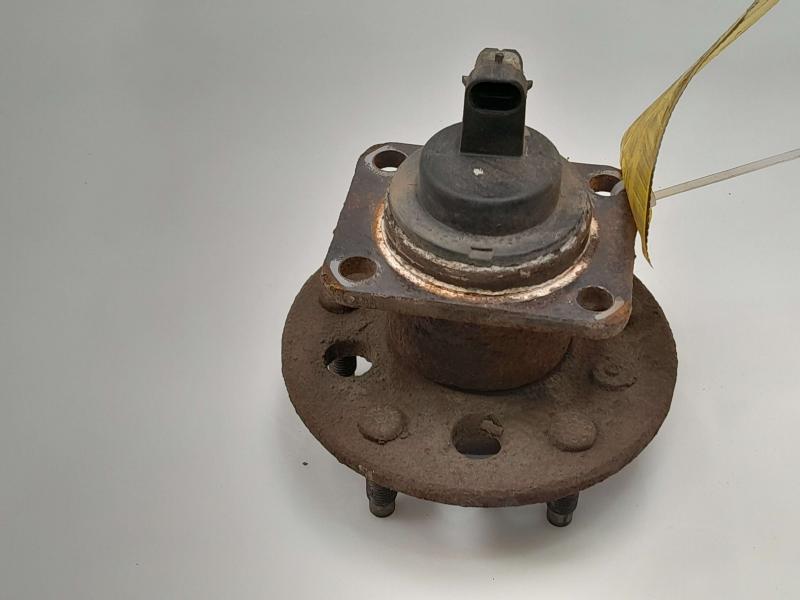 2007 Cadillac DTS Hub