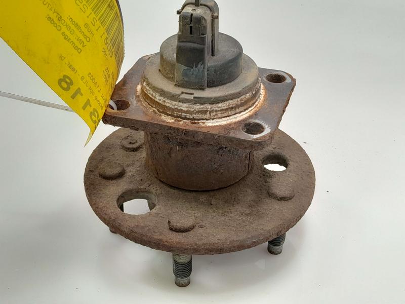 2007 Cadillac DTS Hub