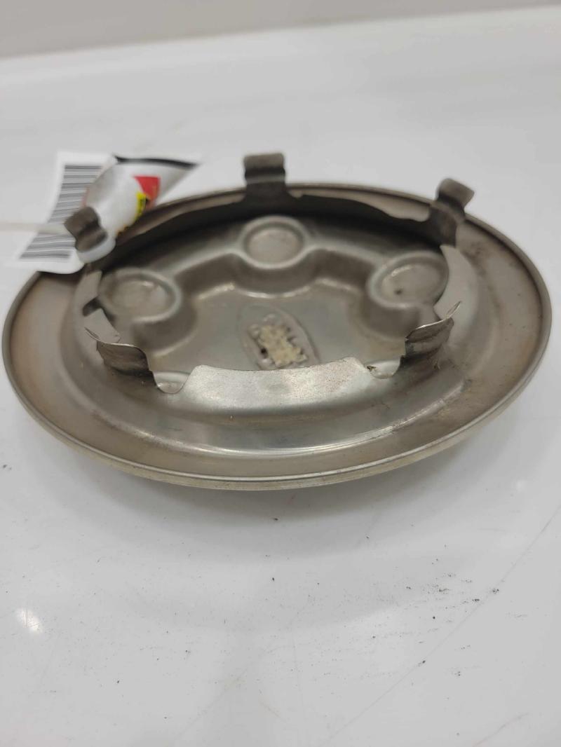 2005 Ford Crown Victoria Center Cap