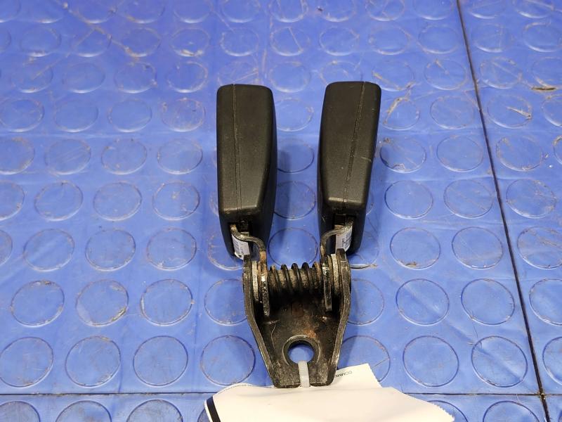 2015 Volkswagen Beetle Rear Seat Belt