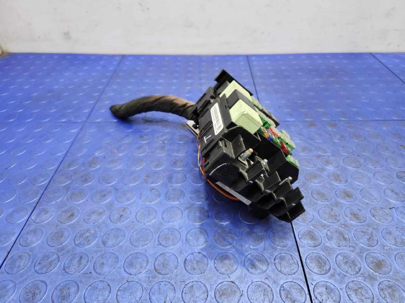2013 Volkswagen Jetta Engine Fuse Box