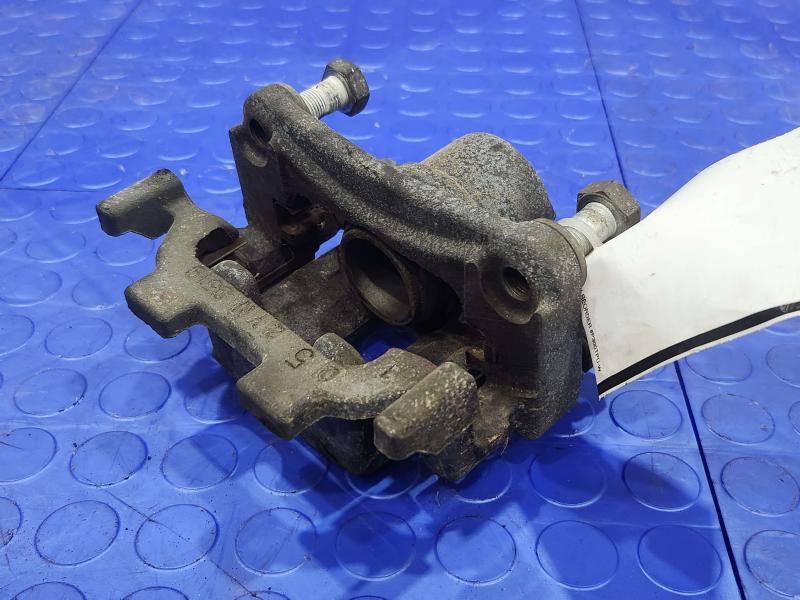 2013 Nissan Pathfinder Caliper