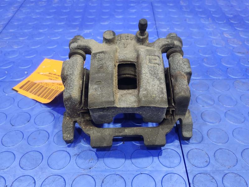 2013 Nissan Pathfinder Caliper