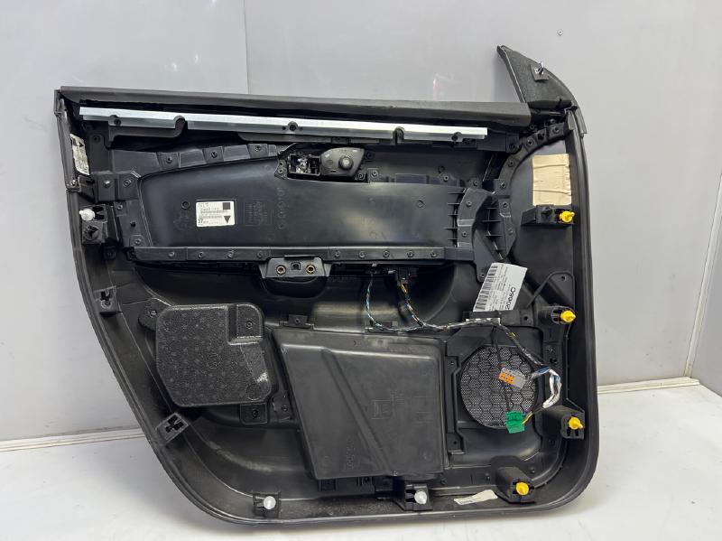2010 Chevrolet Traverse Front Door Trim Panel