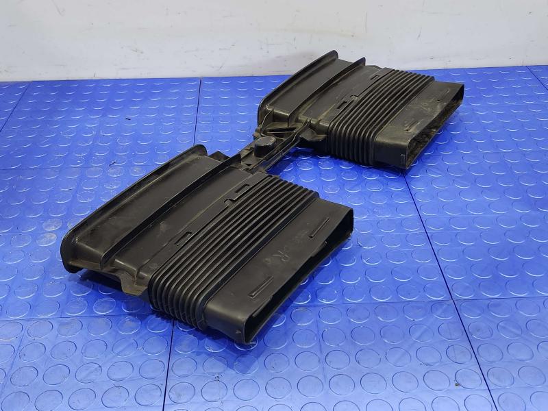 2017-2025 Audi Q7 Engine Air Intake Duct Genuine OEM Part 4M0129510D