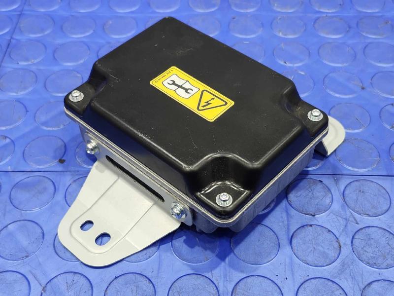 2012 Mercedes E-Class Converter/Inverter/Charger