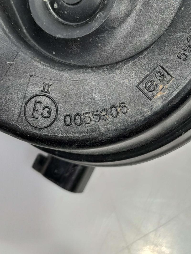 2014 - 2017 Dodge Ram Truck Dual Note Horn Assembly OEM 68306481AB
