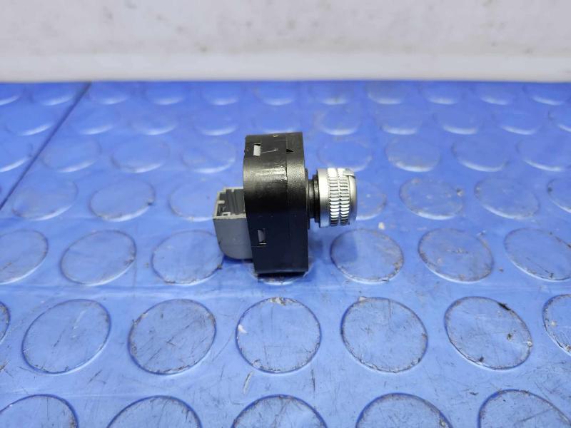 2013-2016 Audi A4 Power Door Mirror Control Switch Genuine OEM 8K0959565F