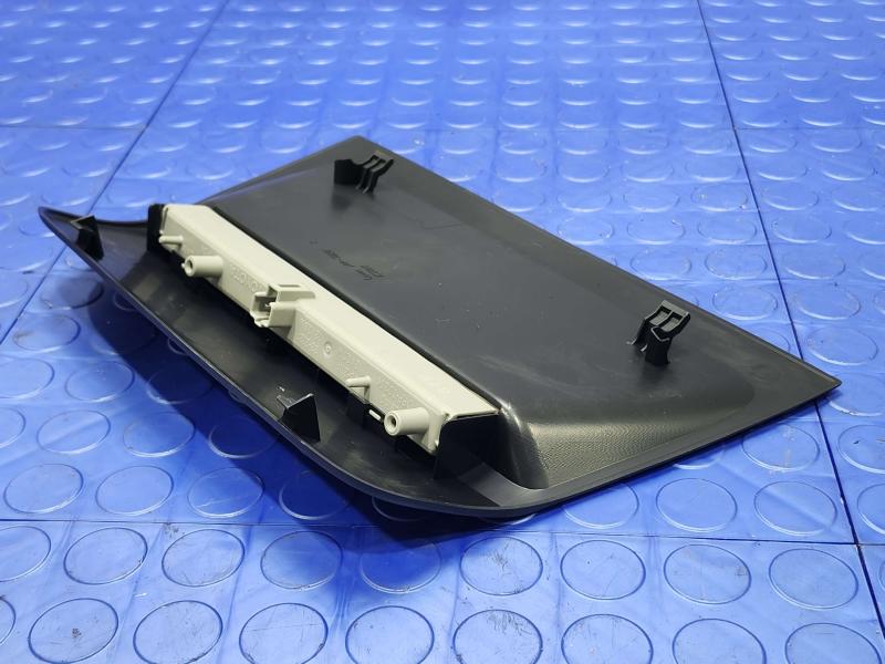 2019 Toyota Camry 3Rd Brake Light Avoidance Lamp