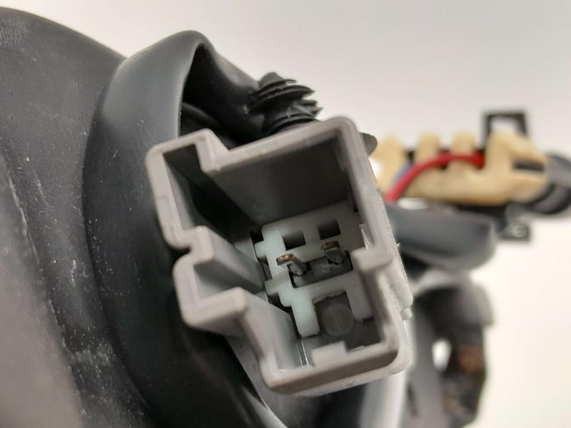 2013 Tesla Model S Front Seat Belt